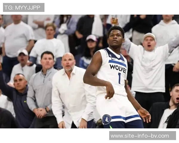 爱德华兹批评孟菲斯酒店服务差追梦回应称球队也曾遭遇类似问题 爱德华兹批评孟菲斯酒店服务差追梦回应称球队也曾遭遇类似问题