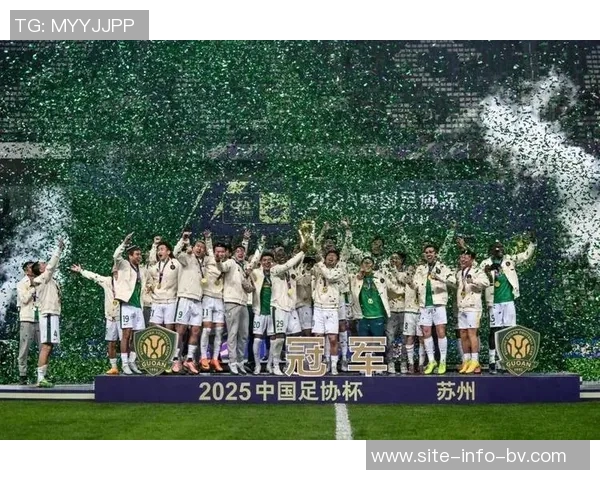 万众瞩目7000名北京球迷与3万河南球迷齐聚苏州共襄足协杯盛宴